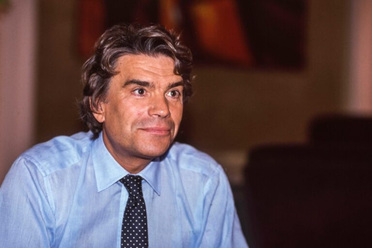 Bernard Tapie Jeune Les Débuts D’un Entrepreneur Visionnaire