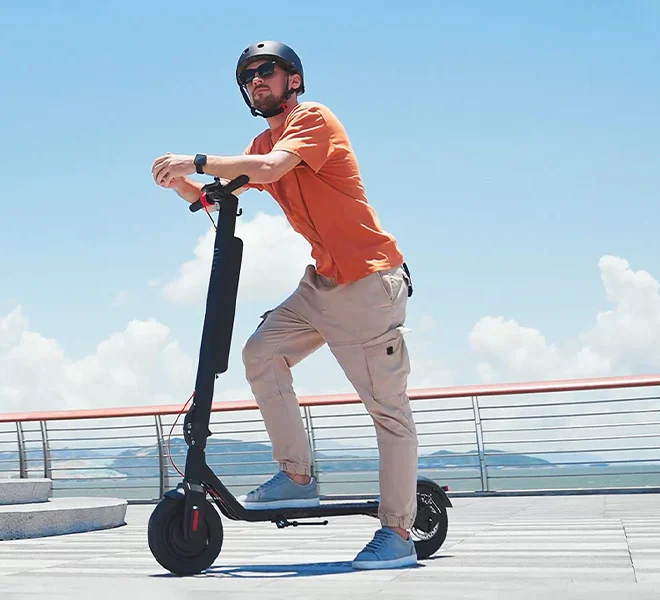 Comment plier une trottinette électrique : Guide simple étape par étape