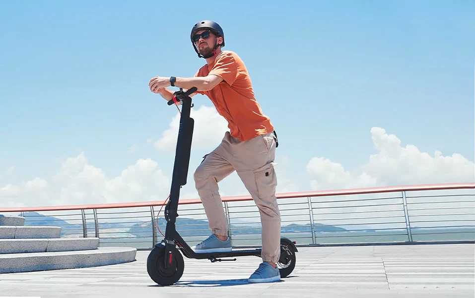 Comment plier une trottinette électrique : Guide simple étape par étape