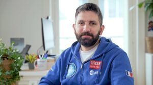 Alexis Bellas Biographie, parcours et influence dans le monde moderne