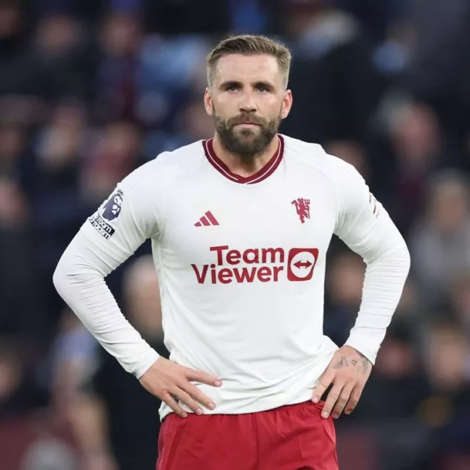 Luke Shaw parcours complet carrière style de jeu et héritage dans le football moderne