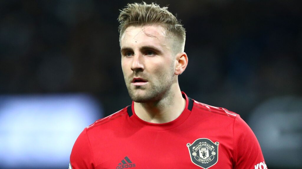 Luke Shaw parcours complet carrière style de jeu et héritage dans le football moderne Luke Shaw