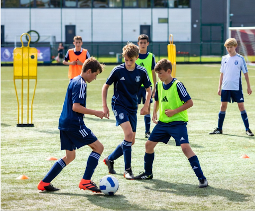 Camps sportifs le moyen le plus efficace pour les jeunes d'apprendre l'anglais anglais