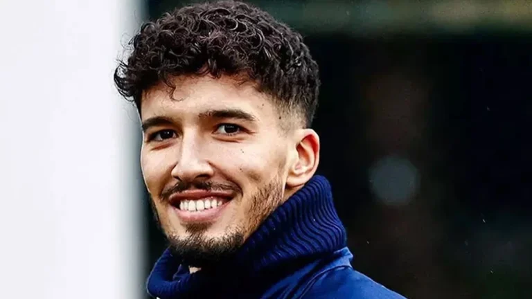 Altay Bayındır parcours complet carrière style de jeu et avenir